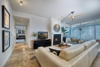 Photo #6: 6128120 Listing