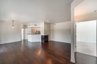 Photo #4: 6128189 Listing