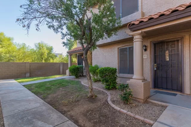 MLS: 6128281 Condo For Sale