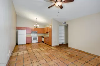 Photo #5: 6128377 Listing 