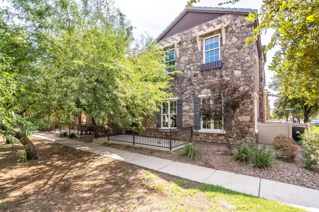 MLS: 6128549 Condo For Sale