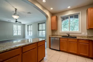 Photo #2: 6128549 Listing