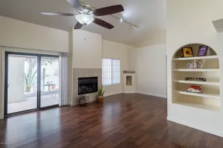 Photo #5: 6128626 Listing 