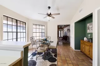 Photo #6: 6128870 Listing