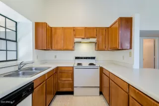 Photo #3: 6129165 Listing