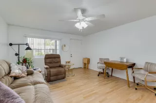 Photo #6: 6129452 Listing 