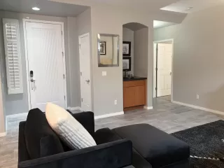 Photo #5: 6129649 Listing