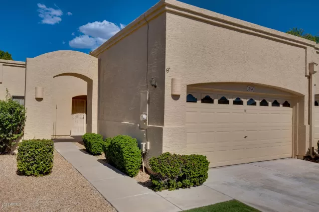 MLS: 6129732 Condo For Sale