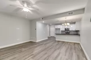 Photo #3: 6129828 Listing