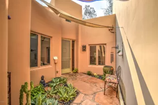 Photo #5: 6129870 Listing