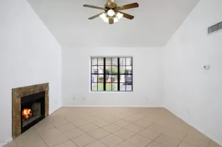 Photo #3: 6129883 Listing