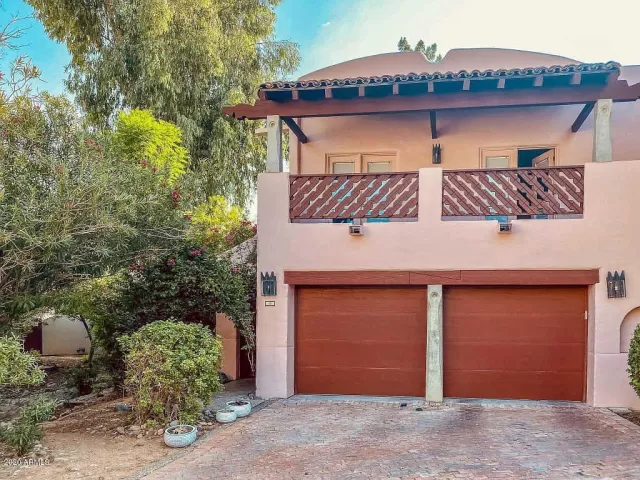 MLS: 6129887 Condo For Sale
