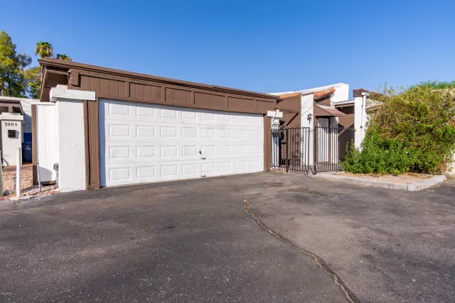 MLS: 6130173 Condo For Sale