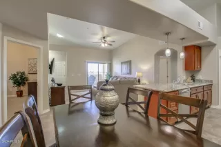 Photo #6: 6130249 Listing