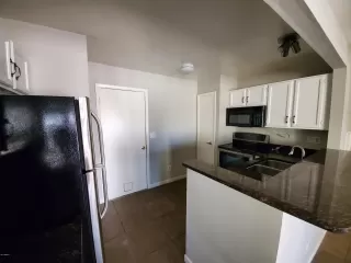 Photo #6: 6130259 Listing