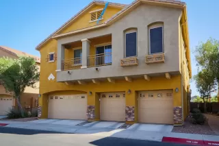 Photo #2: 6130306 Listing