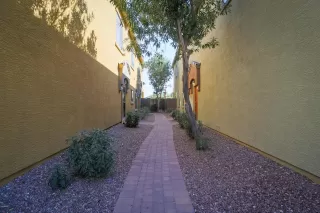 Photo #3: 6130306 Listing