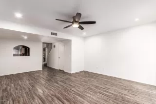 Photo #5: 6130600 Listing 