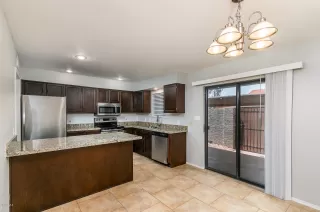 Photo #4: 6130653 Listing