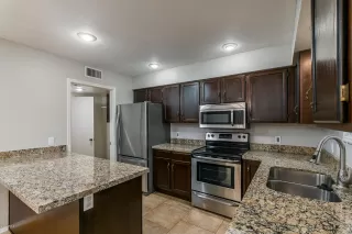 Photo #6: 6130653 Listing