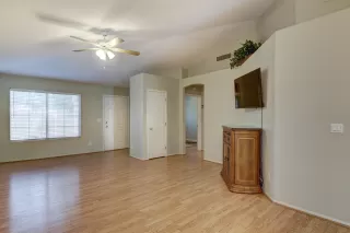 Photo #6: 6130883 Listing 