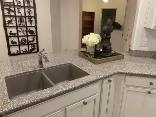 Photo #3: 6131062 Listing