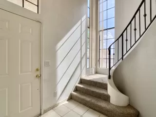 Photo #4: 6131844 Listing