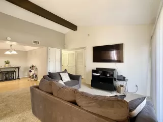 Photo #6: 6131844 Listing