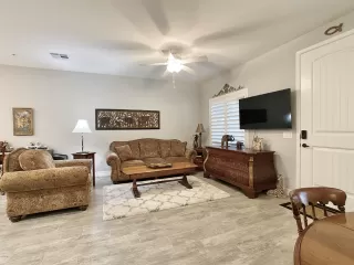 Photo #2: 6132214 Listing