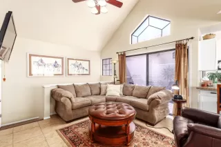 Photo #3: 6132290 Listing