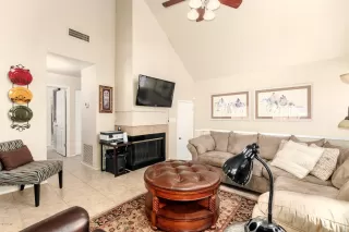 Photo #4: 6132290 Listing