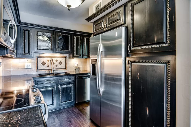 MLS: 6132405 Condo For Sale