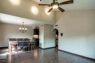 Photo #4: 6132405 Listing 
