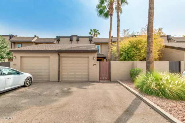 MLS: 6132565 Condo For Sale