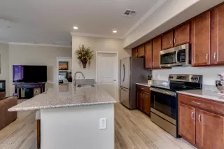 Photo #6: 6132598 Listing