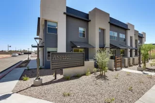 Photo #1: 6132786 Listing 