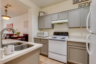 Photo #5: 6132820 Listing