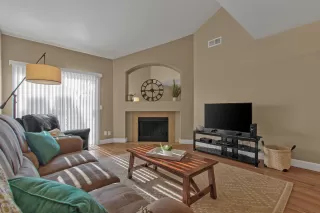 Photo #3: 6132893 Listing