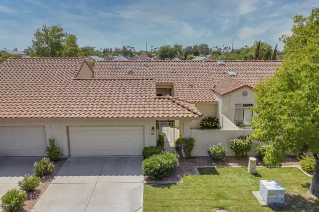 MLS: 6132922 Condo For Sale