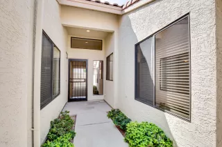 Photo #5: 6132922 Listing