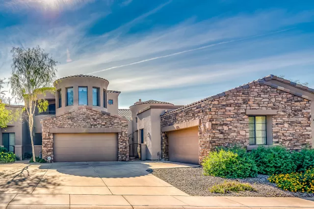 MLS: 6133059 Condo For Sale