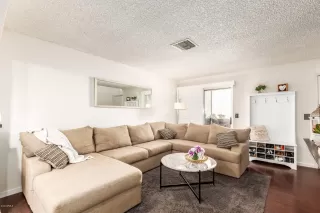 Photo #3: 6133104 Listing