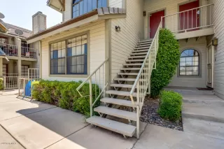 Photo #2: 6133183 Listing