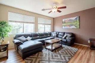 Photo #3: 6133269 Listing