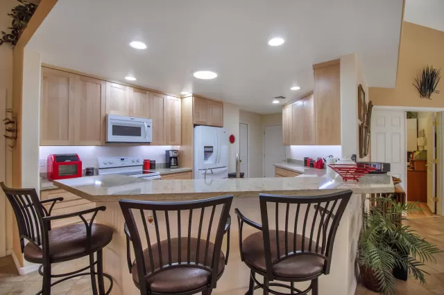 MLS: 6133387 Condo For Sale