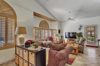 Photo #2: 6133387 Listing