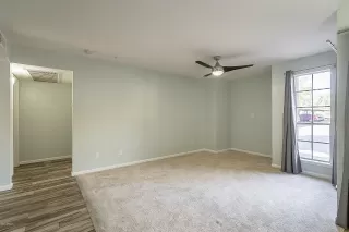 Photo #5: 6133545 Listing