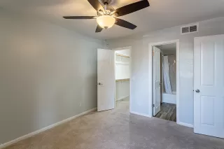 Photo #6: 6133545 Listing