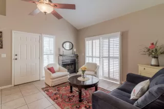 Photo #5: 6133694 Listing