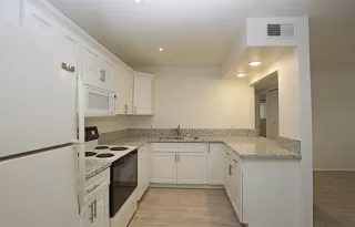 Photo #2: 6133720 Listing